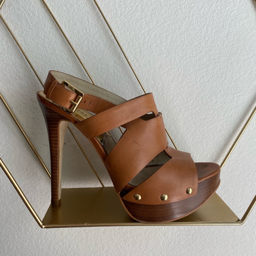 Michael Kors  Size 10, Light Brown Platform